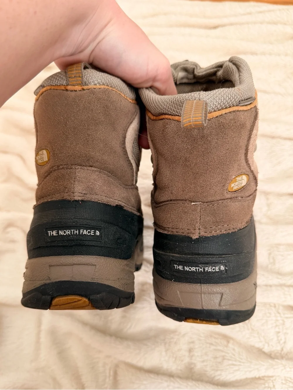 The North Face Heat Shield 200G insulated snow boots kids boys Sz 6Y brown/black